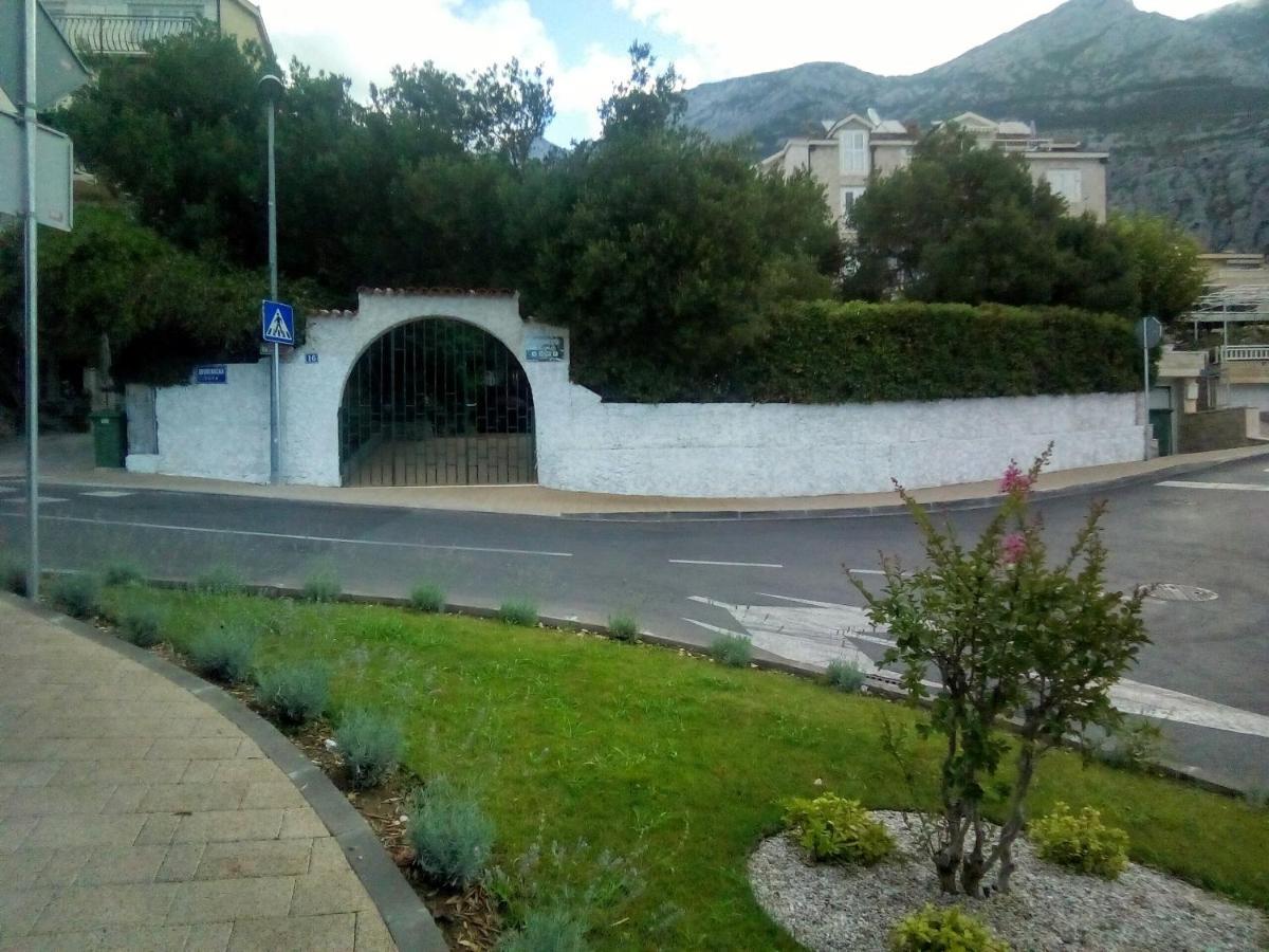 Daniela Appartement Makarska Buitenkant foto